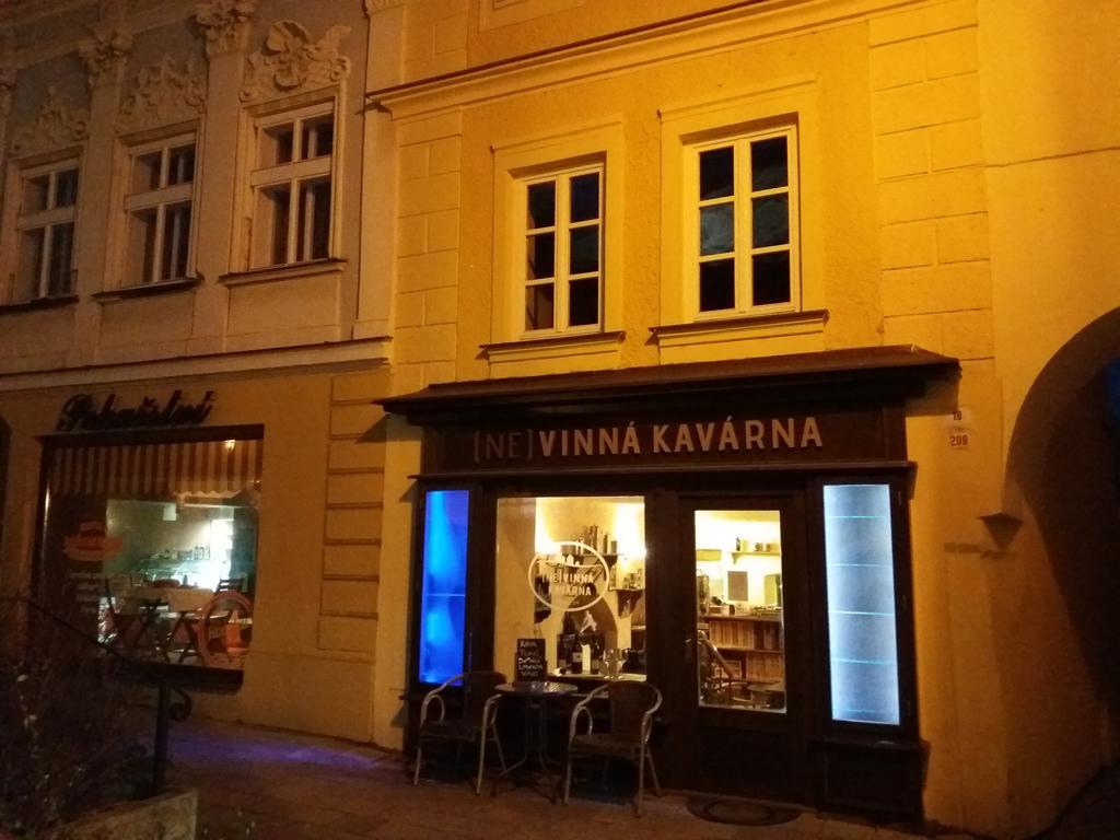 Vinna Kavarna Mikulov Exterior foto